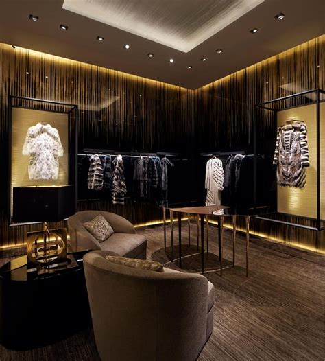 FENDI opens its new shop in Milan, inside the Galleria Vittorio 